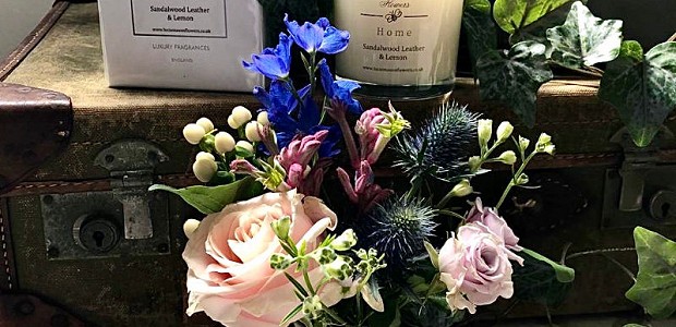 Lucie Mason Flowers luxury candle and fresh flower posy gift set